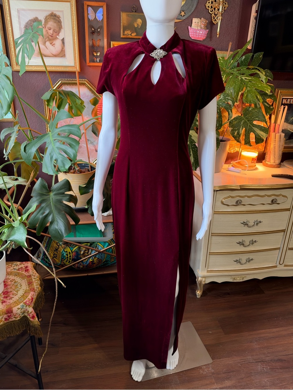 Vintage Burgundy Velvet Keyhole Maxi Dress Size Medium